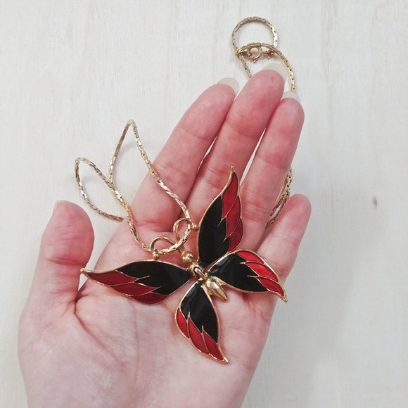 70s Vintage Long Necklace With Butterfly Pendant - Picture 2 of 4
